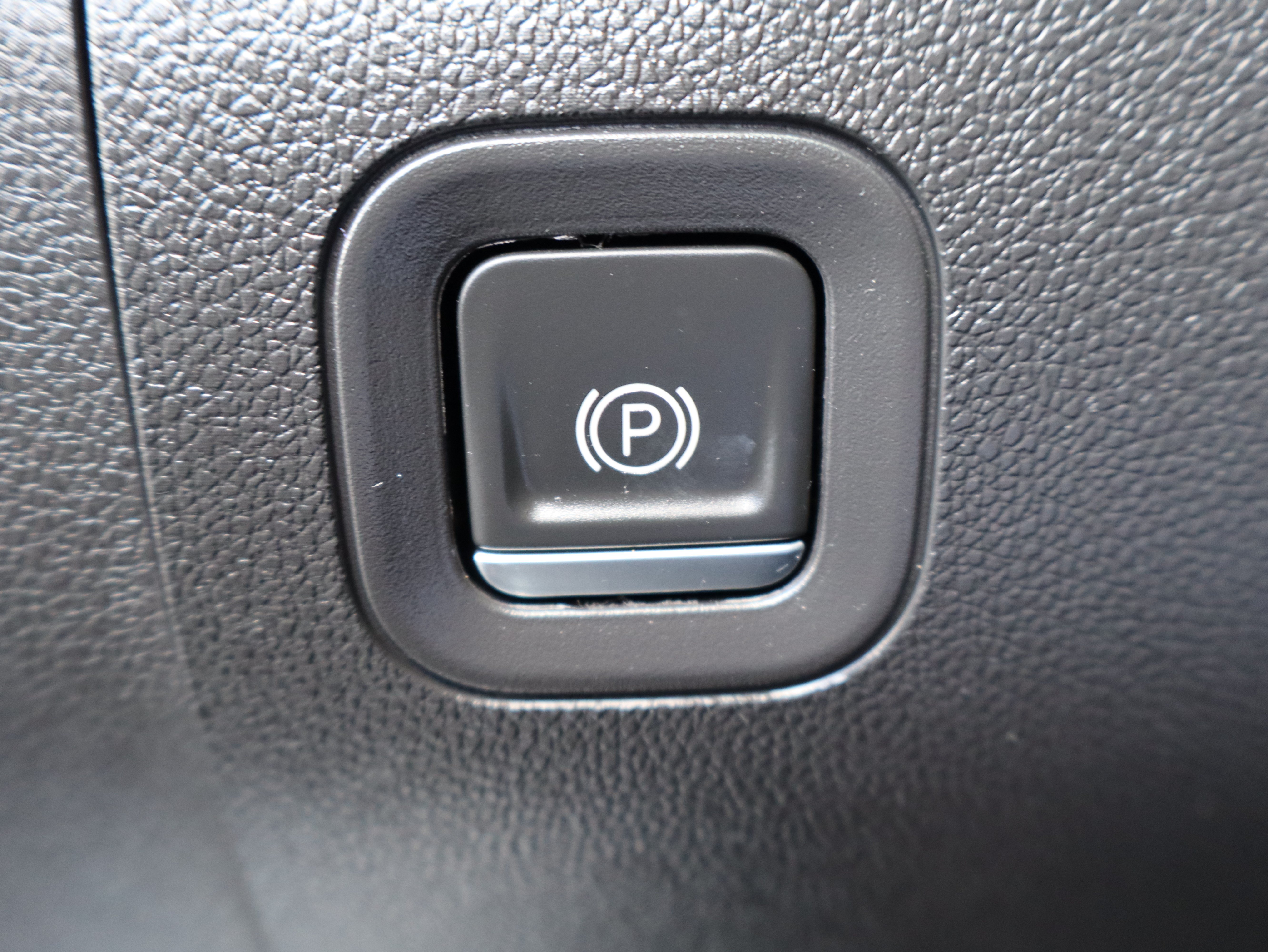Used 2021 GMC Sierra 1500 SLT w/ SLT Premium Package AWD/4WD image 21