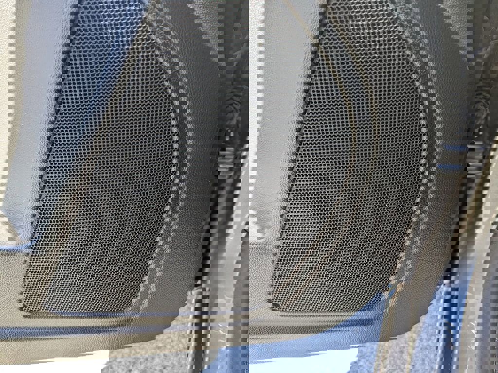 Used 2022 Chevrolet Colorado LT w/ LT Convenience Package image 15