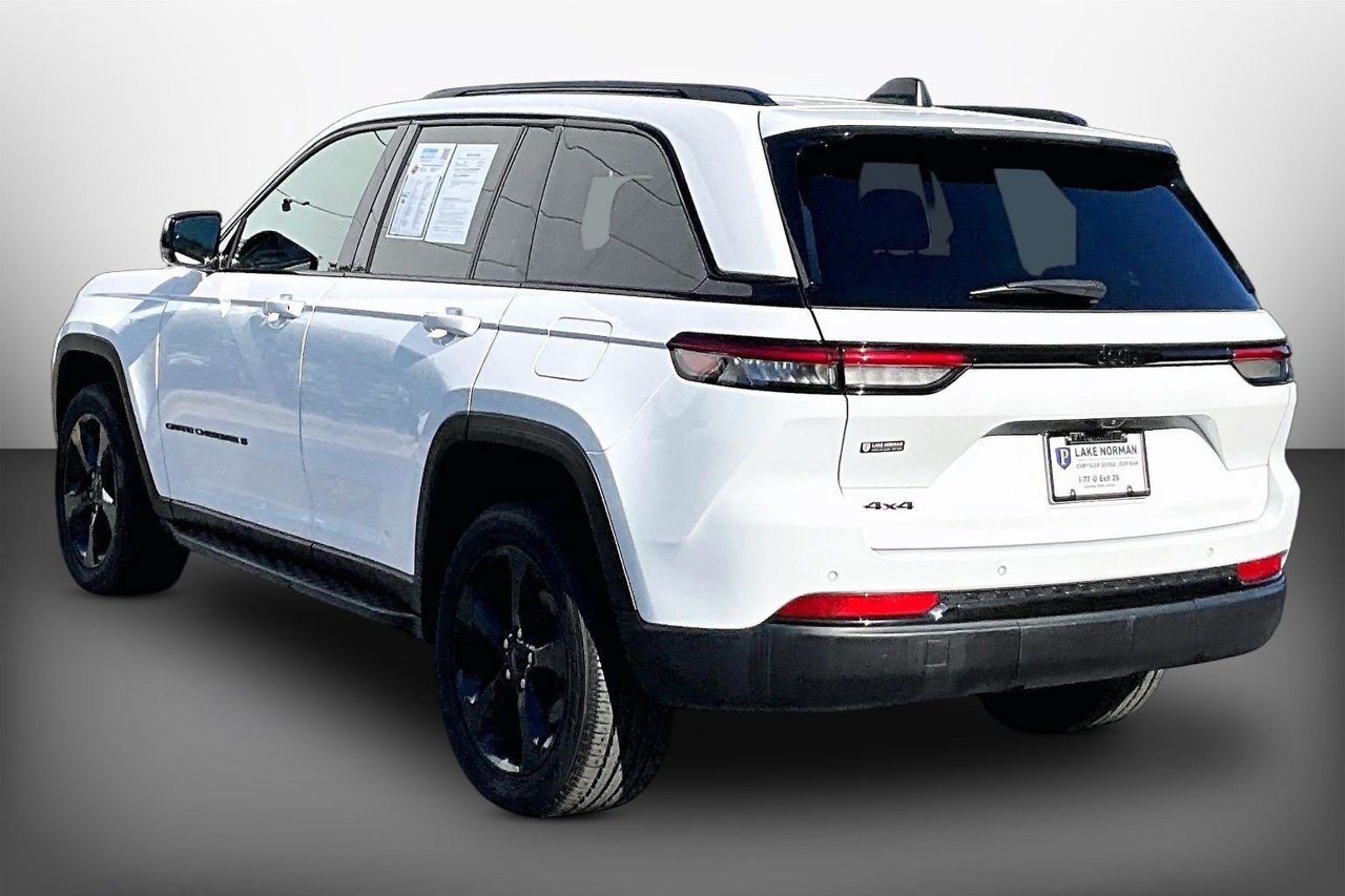 Certified 2023 Jeep Grand Cherokee Altitude AWD/4WD image 6