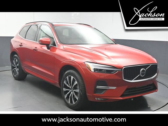Used 2023 Volvo XC60 B5 Core w/ Climate Package FWD image 1