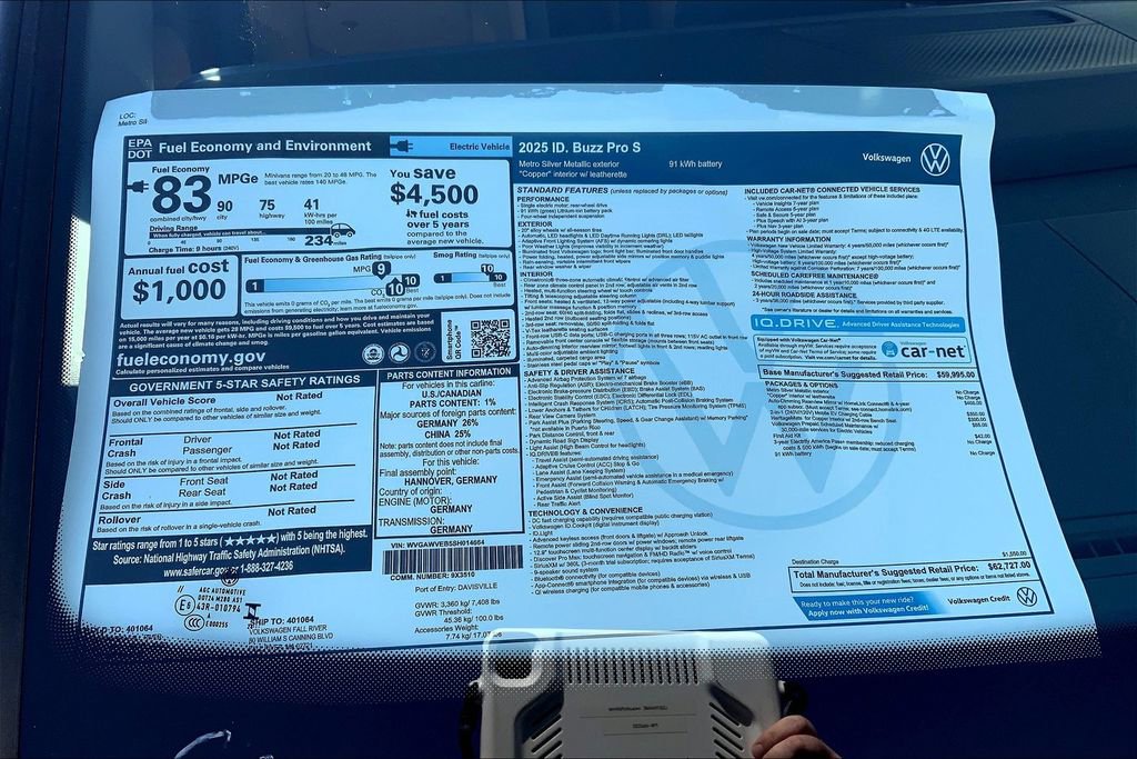 New 2025 Volkswagen ID. Buzz Pro S image 33
