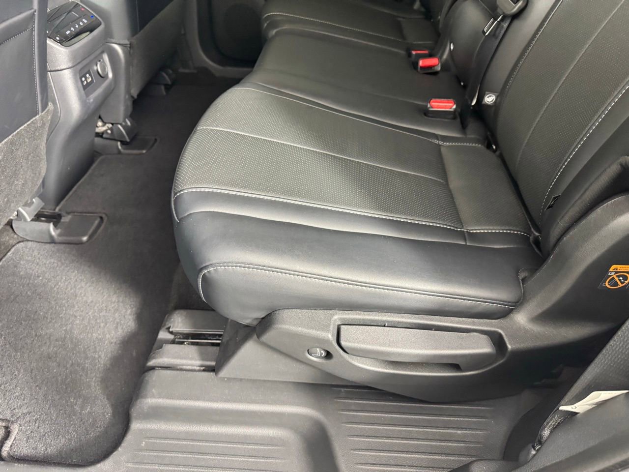 Used 2023 INFINITI QX60 Luxe w/ Performance Audio Package image 30