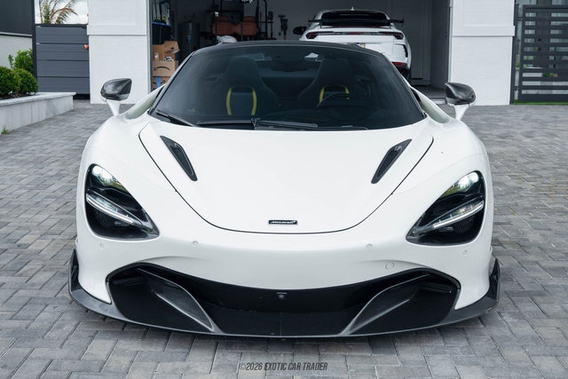 Used 2020 McLaren 720S Performance RWD image 13