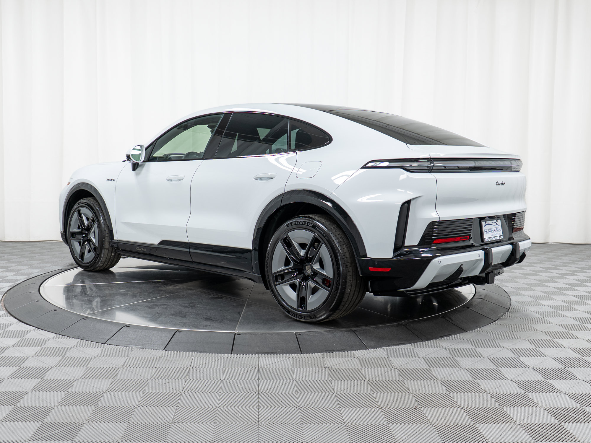 New 2026 Porsche Cayenne Turbo AWD/4WD image 3