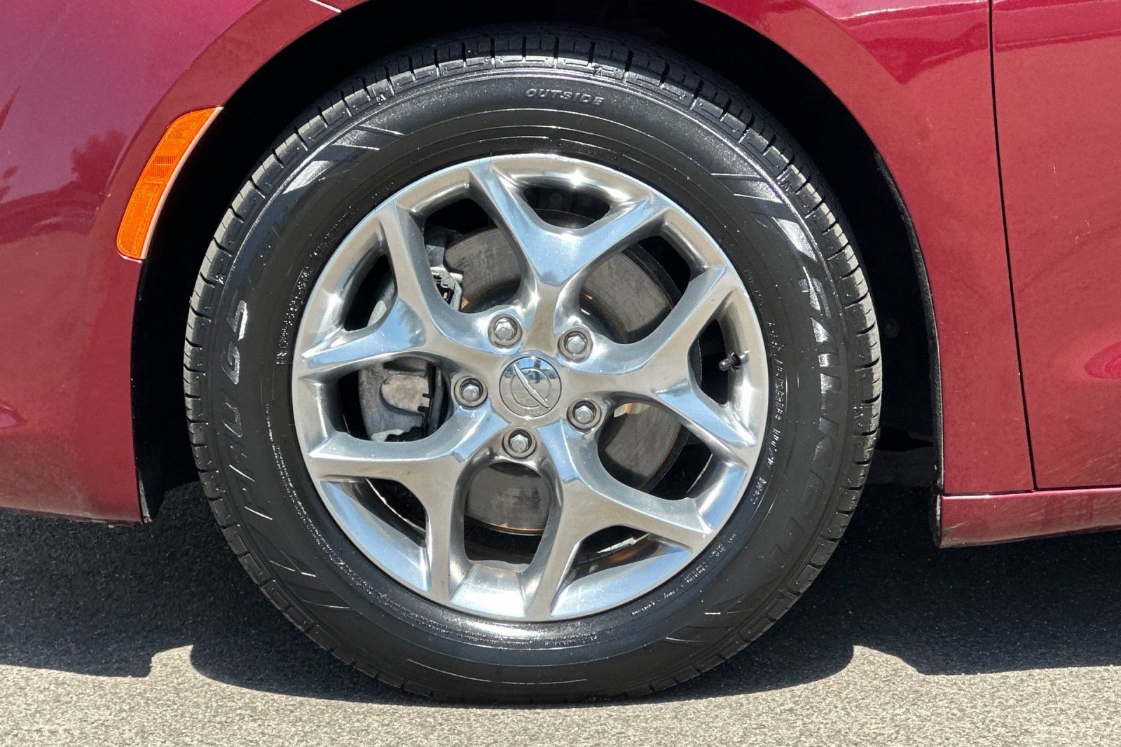 Used 2018 Chrysler Pacifica Limited FWD image 29