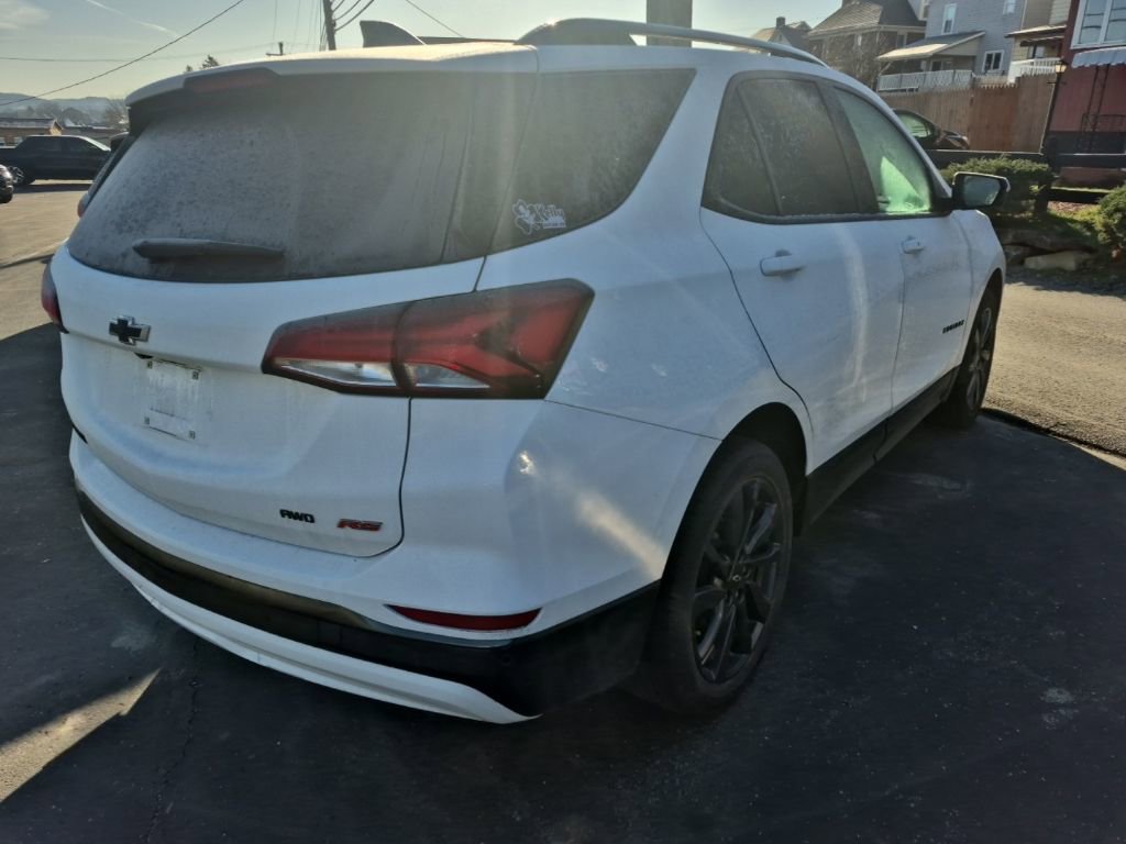 Used 2022 Chevrolet Equinox RS w/ RS Leather Package image 7