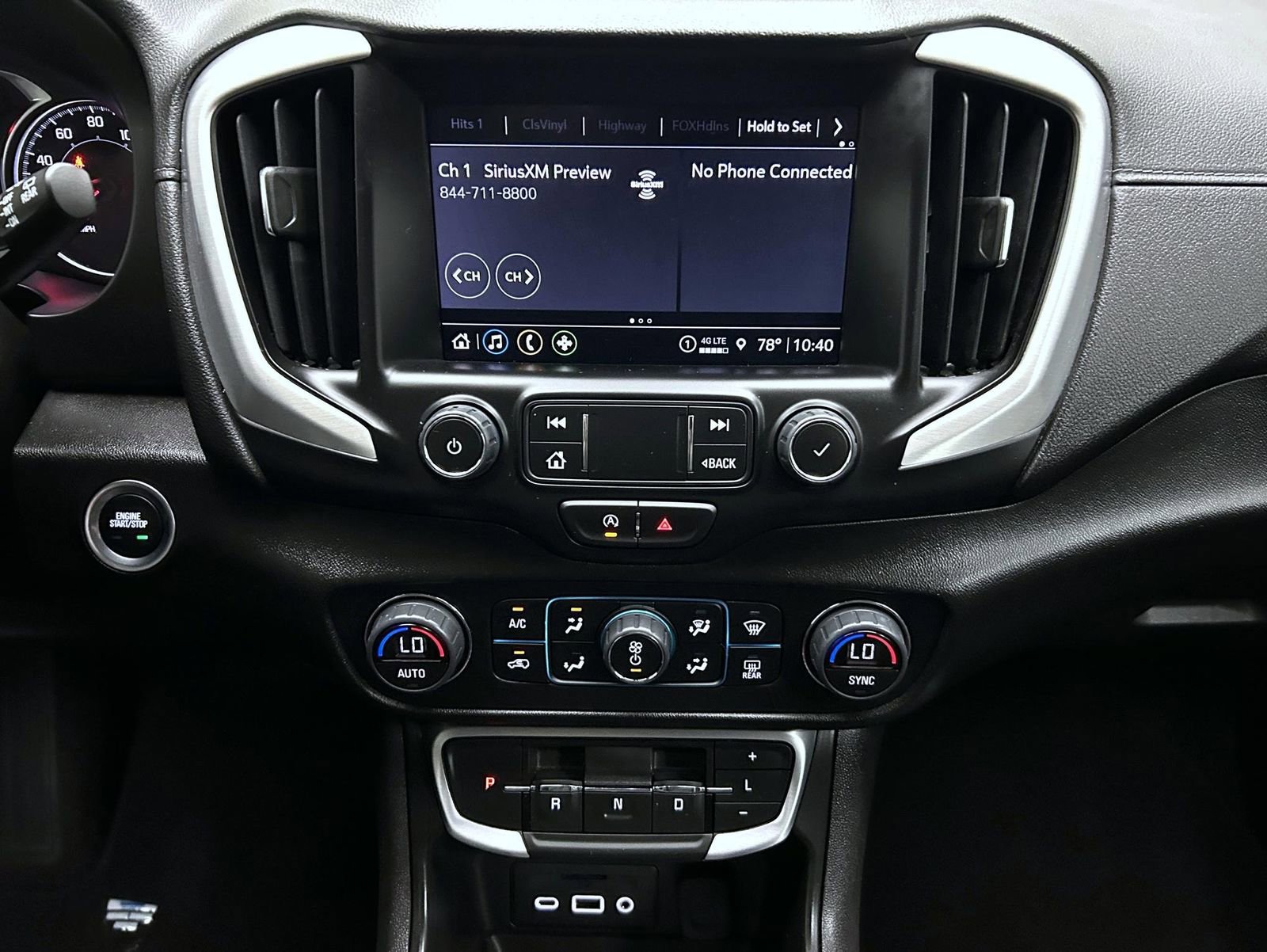 Used 2024 GMC Terrain SLT image 13