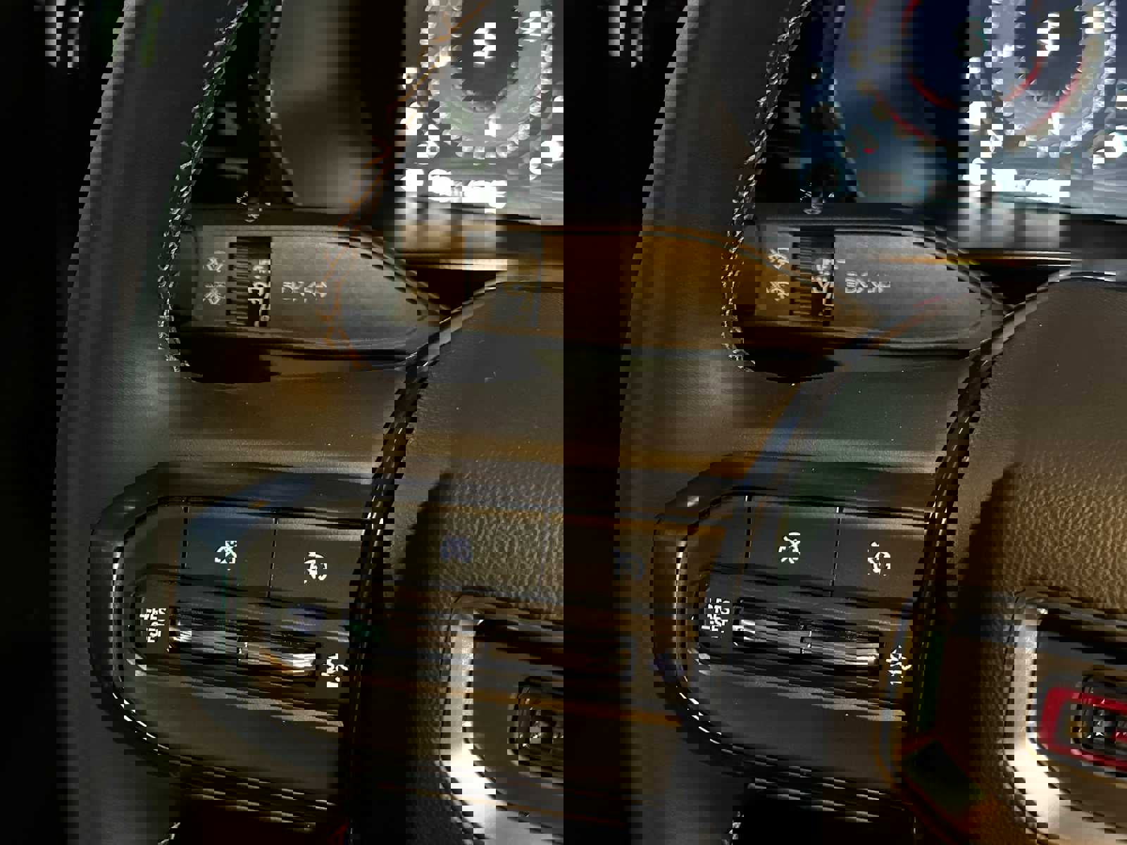 New 2026 GMC Canyon AT4 image 32