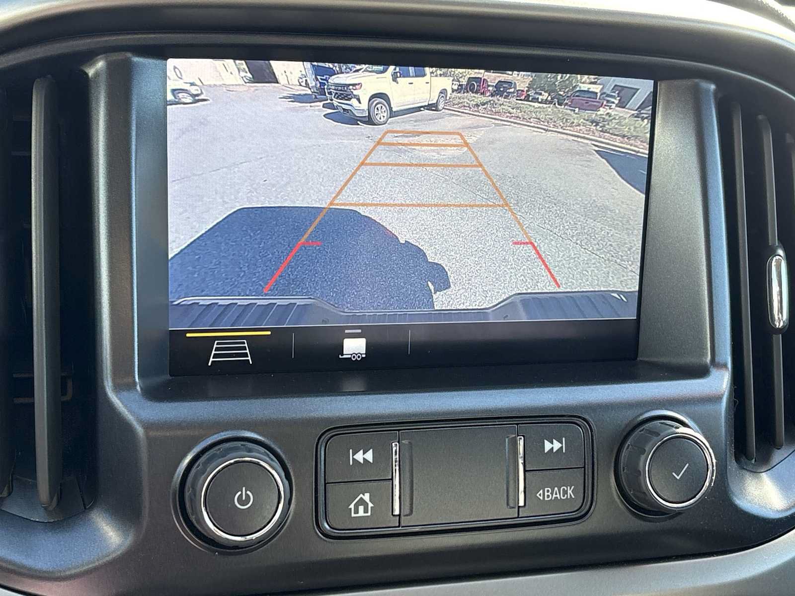 Used 2022 Chevrolet Colorado Z71 AWD/4WD image 14