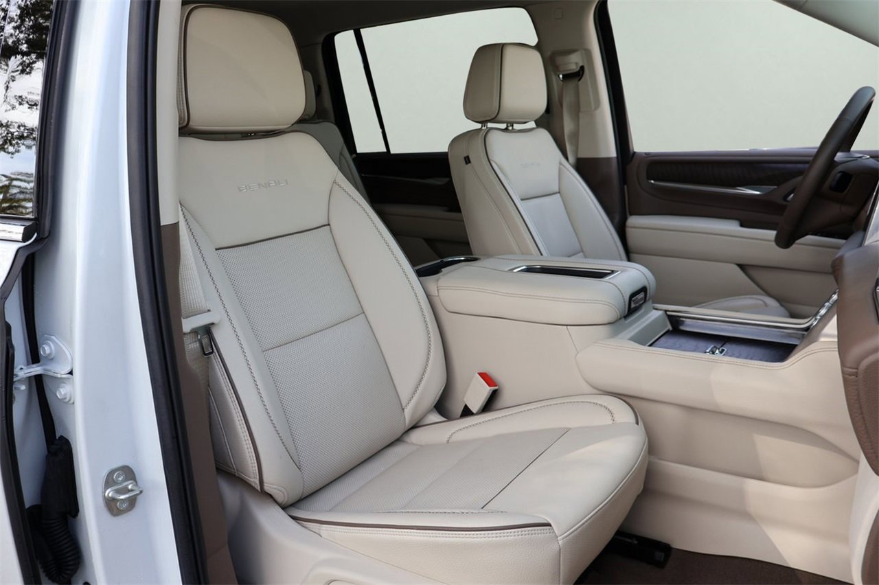 Used 2024 GMC Yukon XL Denali image 21