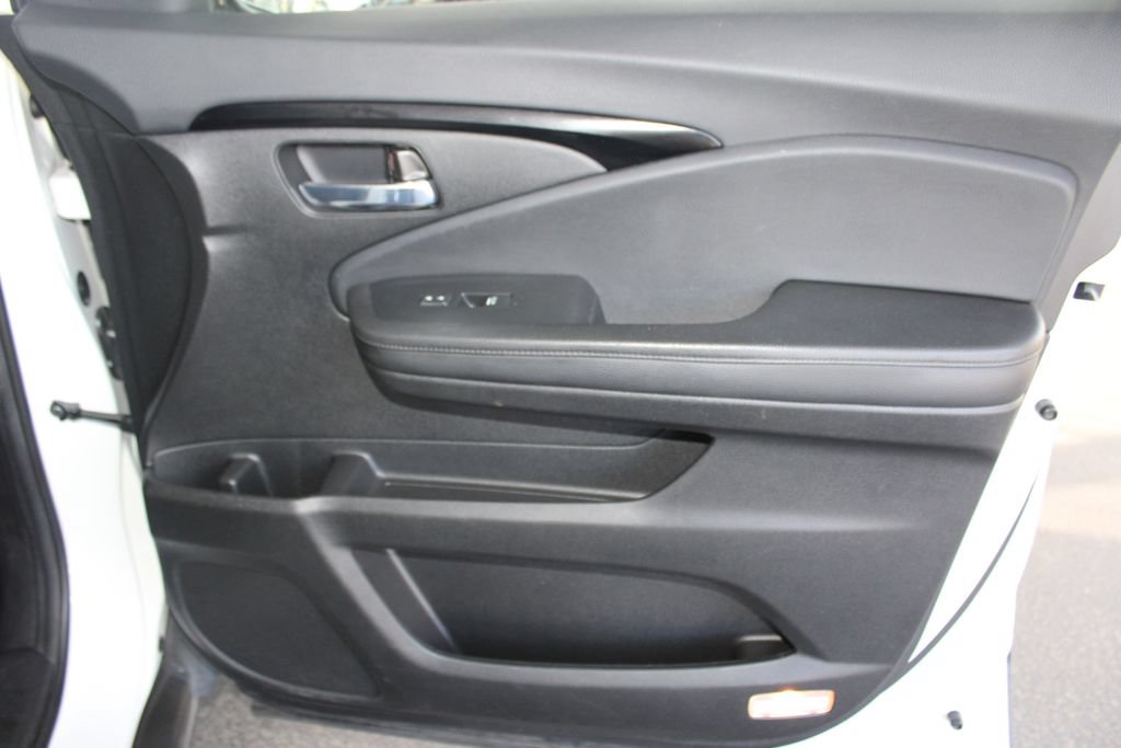 Used 2022 Honda Pilot Touring image 46