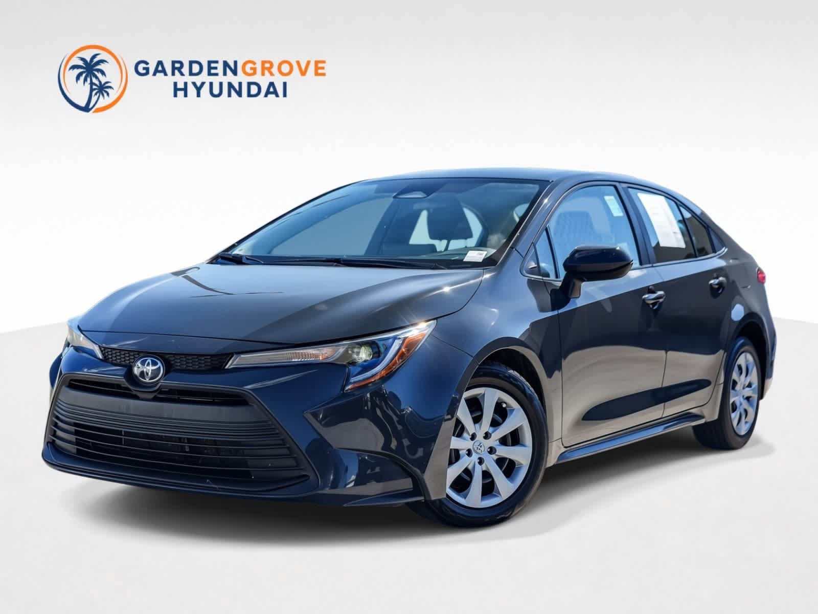 Used 2024 Toyota Corolla LE FWD image 1