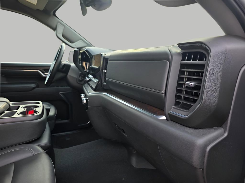 Used 2024 GMC Sierra 1500 SLT image 16