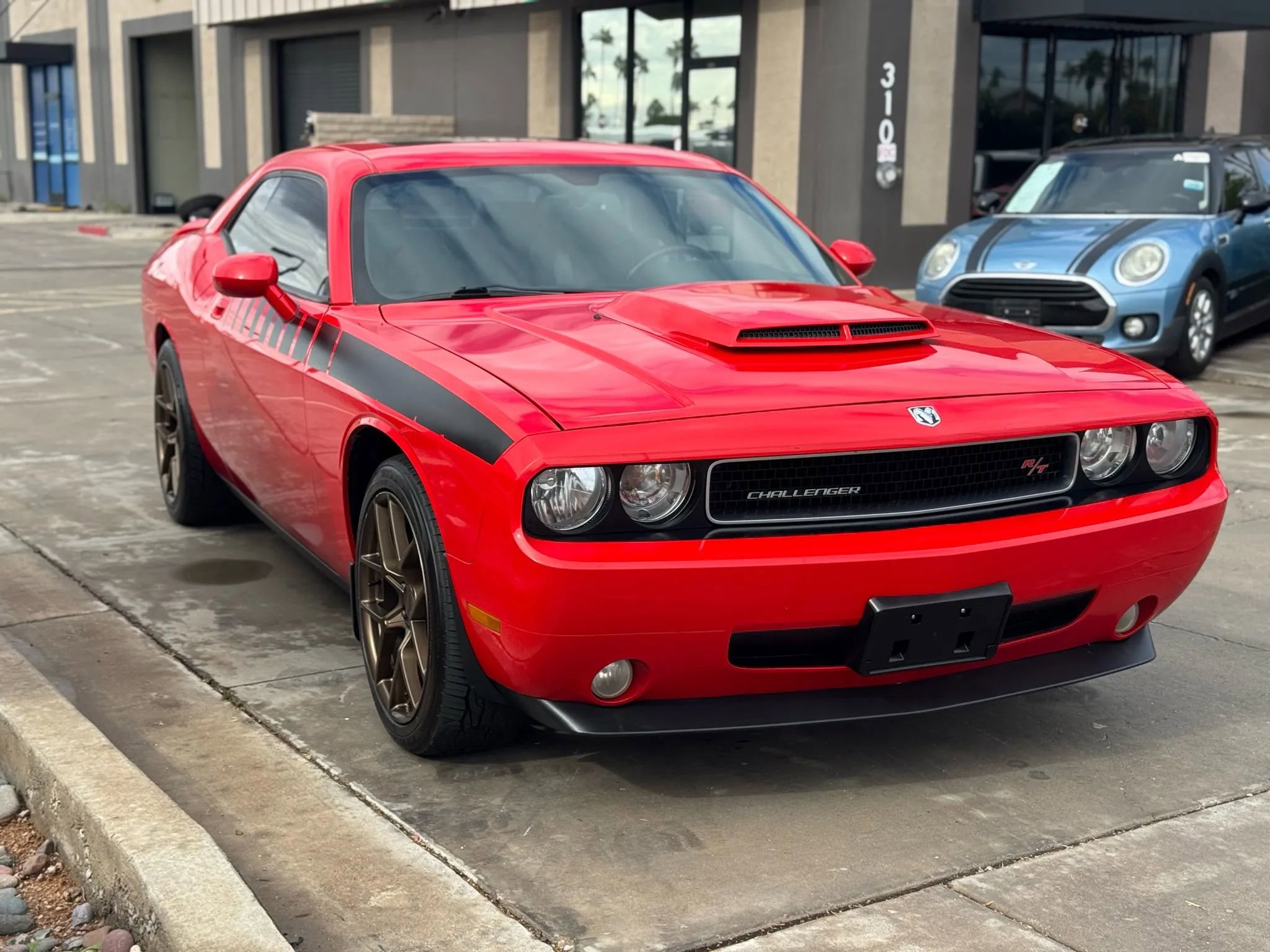 Used 2010 Dodge Challenger R/T image 4