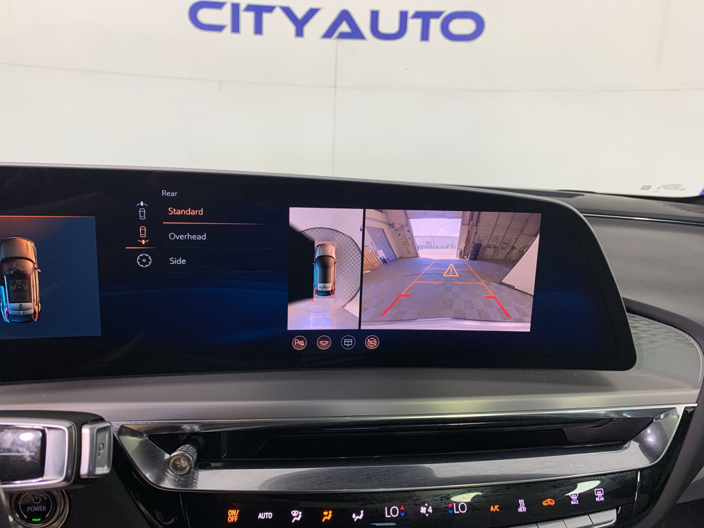 Used 2024 Cadillac Lyriq Luxury RWD image 28