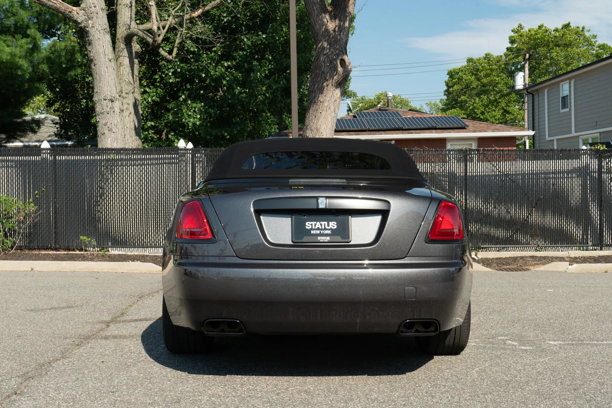 Used 2017 Rolls-Royce Dawn RWD image 13