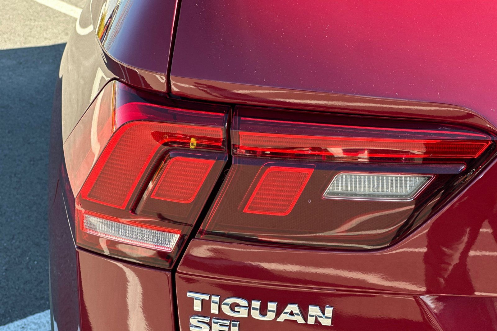 Used 2019 Volkswagen Tiguan SEL R-Line image 49
