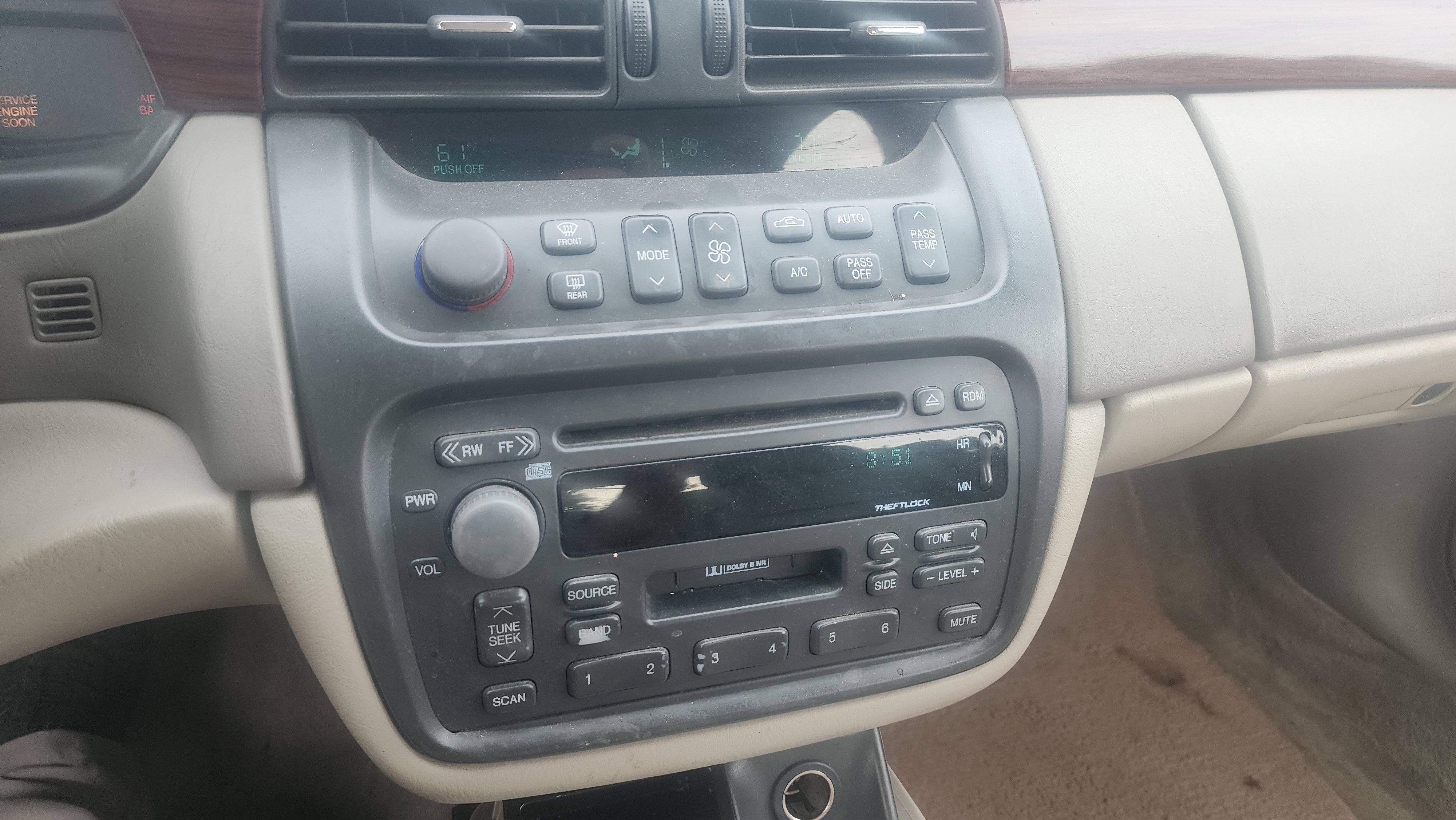 Used 2001 Cadillac De Ville w/ Comfort/Convenience Pkg FWD image 9