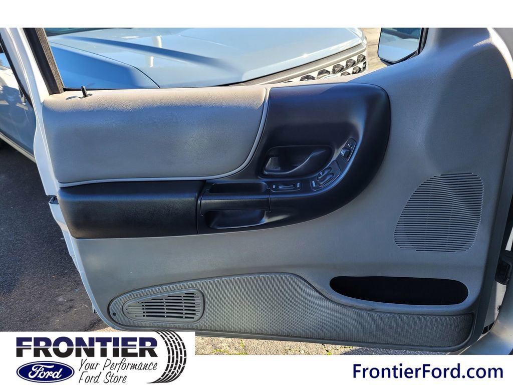 Used 2001 MAZDA B-Series Pickup 2WD Cab Plus B3000 image 15