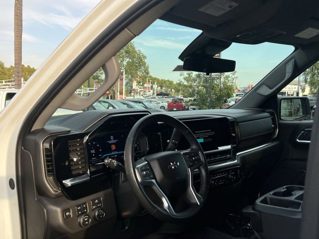 Used 2024 Chevrolet Silverado 1500 LT Trail Boss AWD/4WD image 10