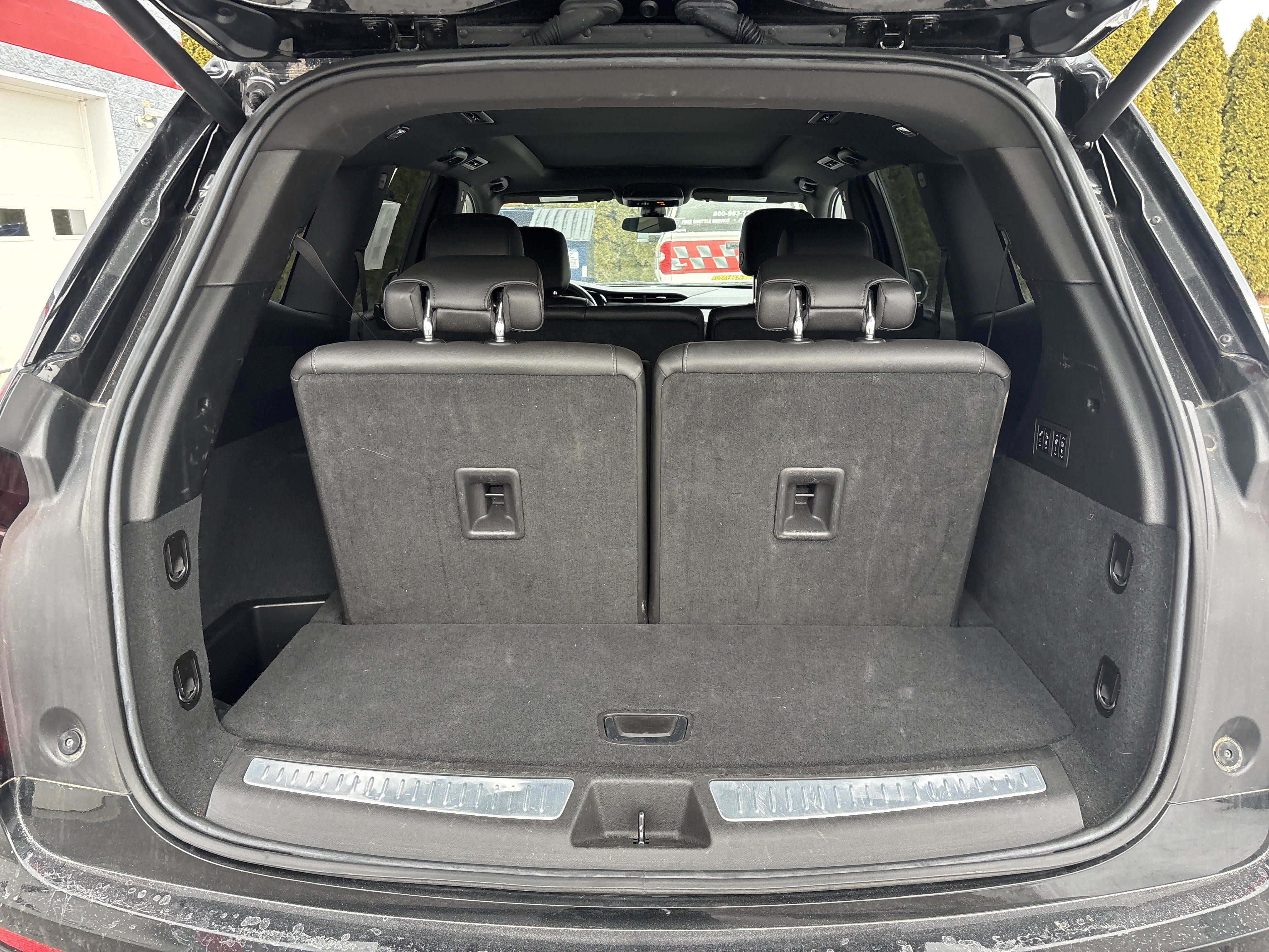 Used 2023 Cadillac XT6 Premium Luxury image 5