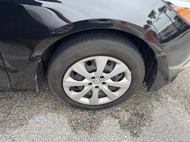 Used 2024 Toyota Corolla LE FWD image 12
