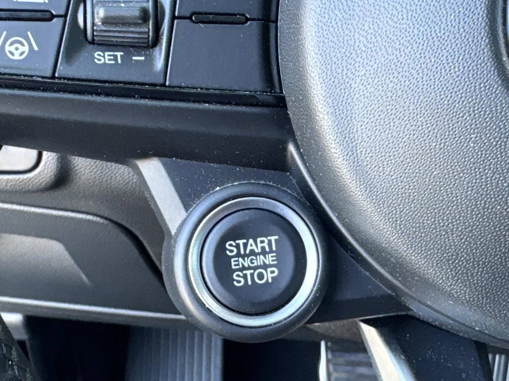 Used 2023 Alfa Romeo Giulia Veloce RWD image 19