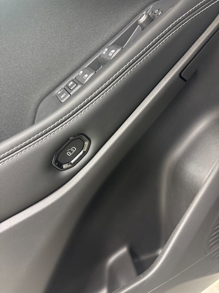 New 2026 Jeep Cherokee Laredo AWD/4WD image 18