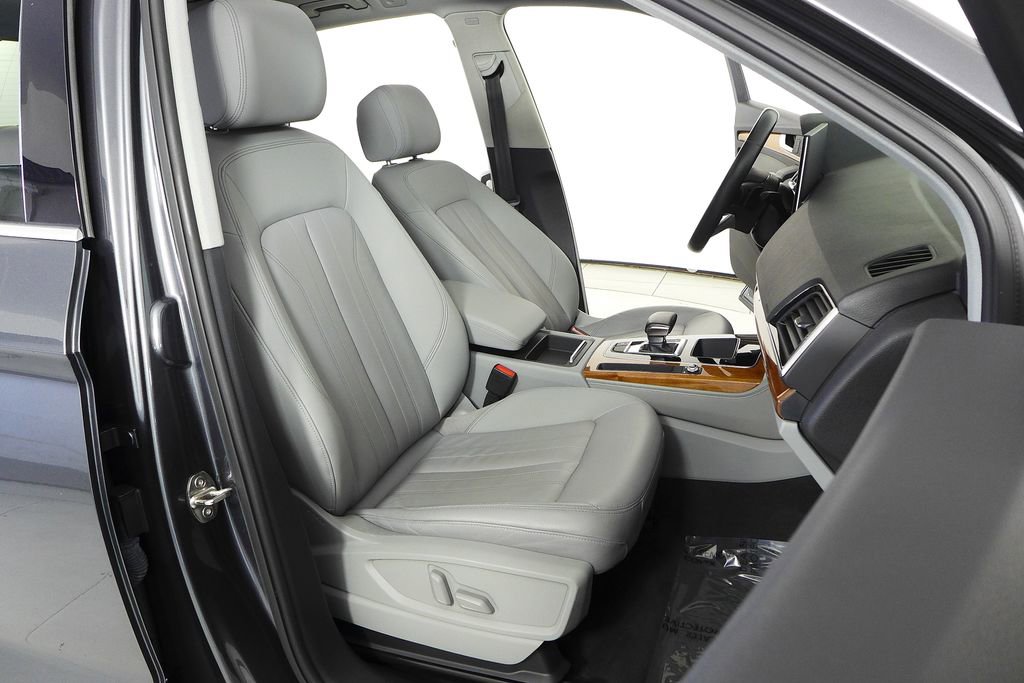 Used 2022 Audi Q5 2.0T Premium Plus w/ Premium Plus Package image 19