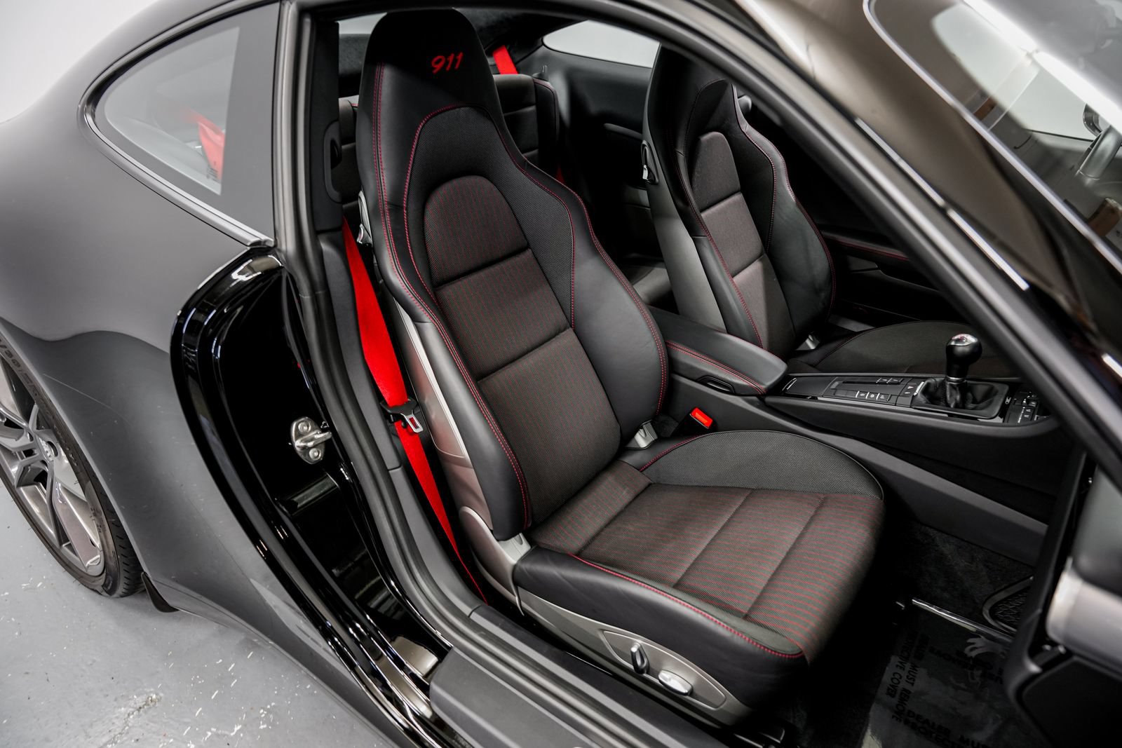 Used 2019 Porsche 911 Carrera T RWD image 26