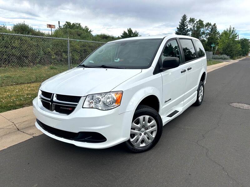 Used 2019 Dodge Grand Caravan SE image 2