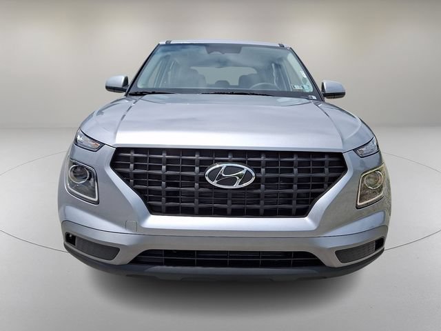 New 2026 Hyundai Venue SE FWD image 2