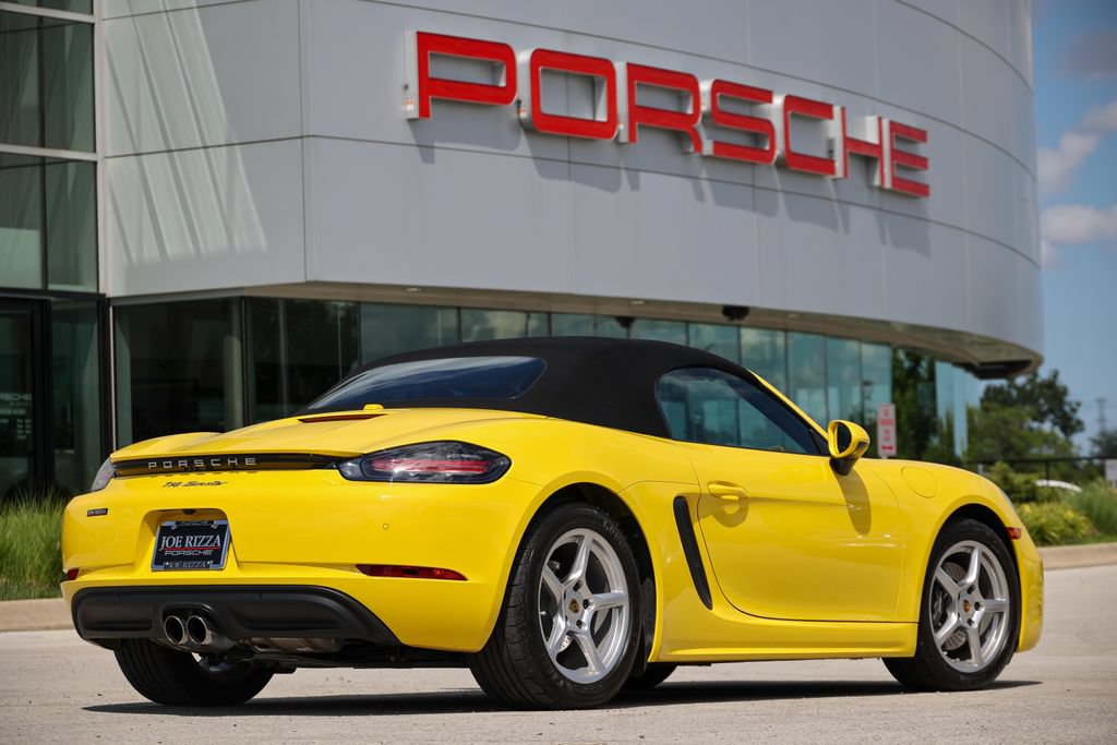 Certified 2024 Porsche 718 Boxster RWD image 12