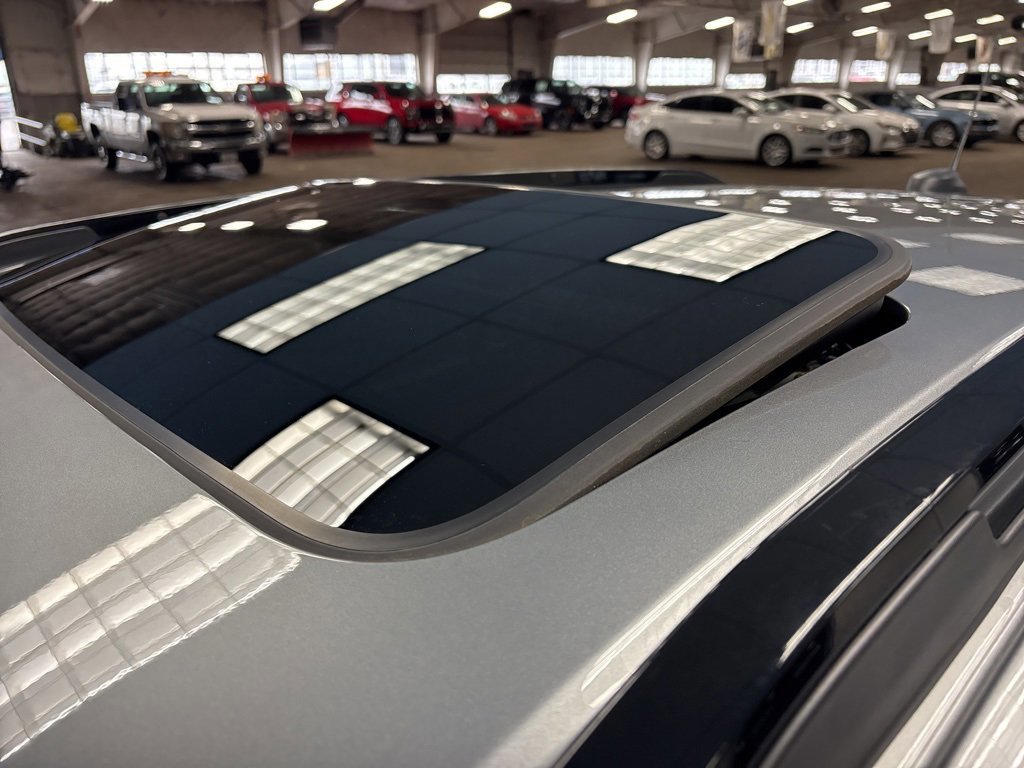 Certified 2025 Chevrolet Trax RS w/ Sunroof Package image 11