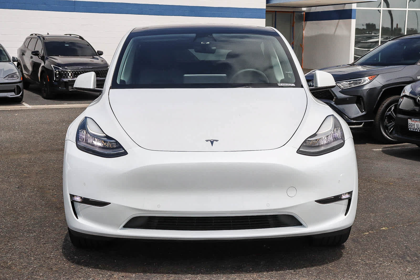 Used 2022 Tesla Model Y Long Range AWD/4WD image 2