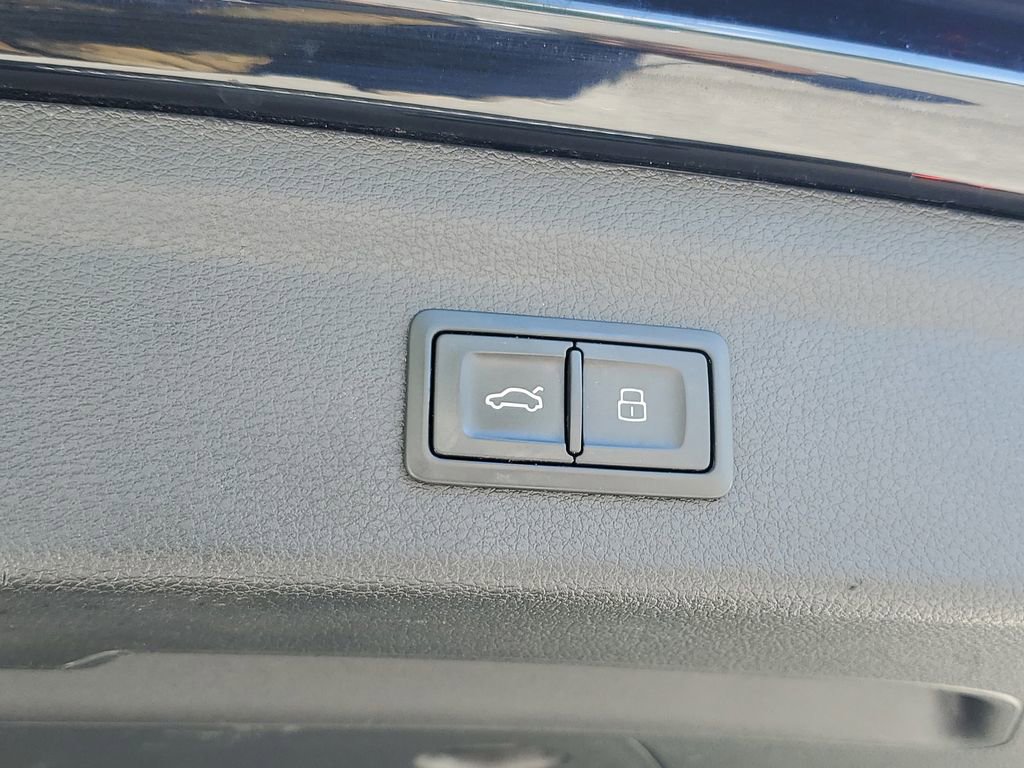 Used 2023 Audi Q3 2.0T Premium image 11