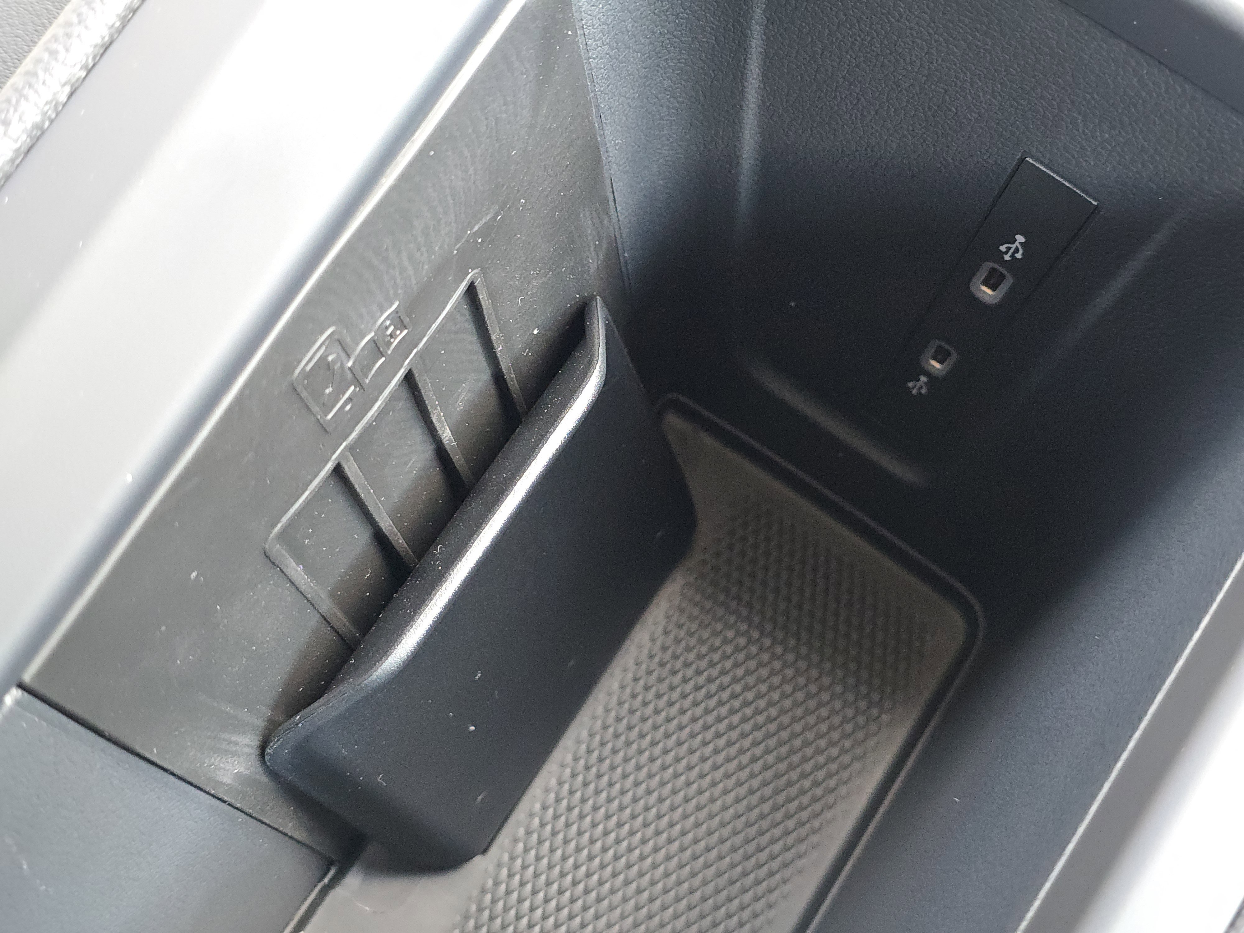 New 2025 Volkswagen Tiguan SE image 26