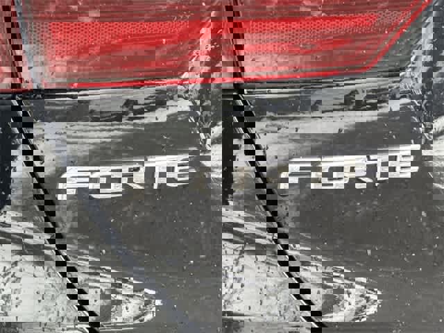 Used 2021 Kia Forte LXS image 26