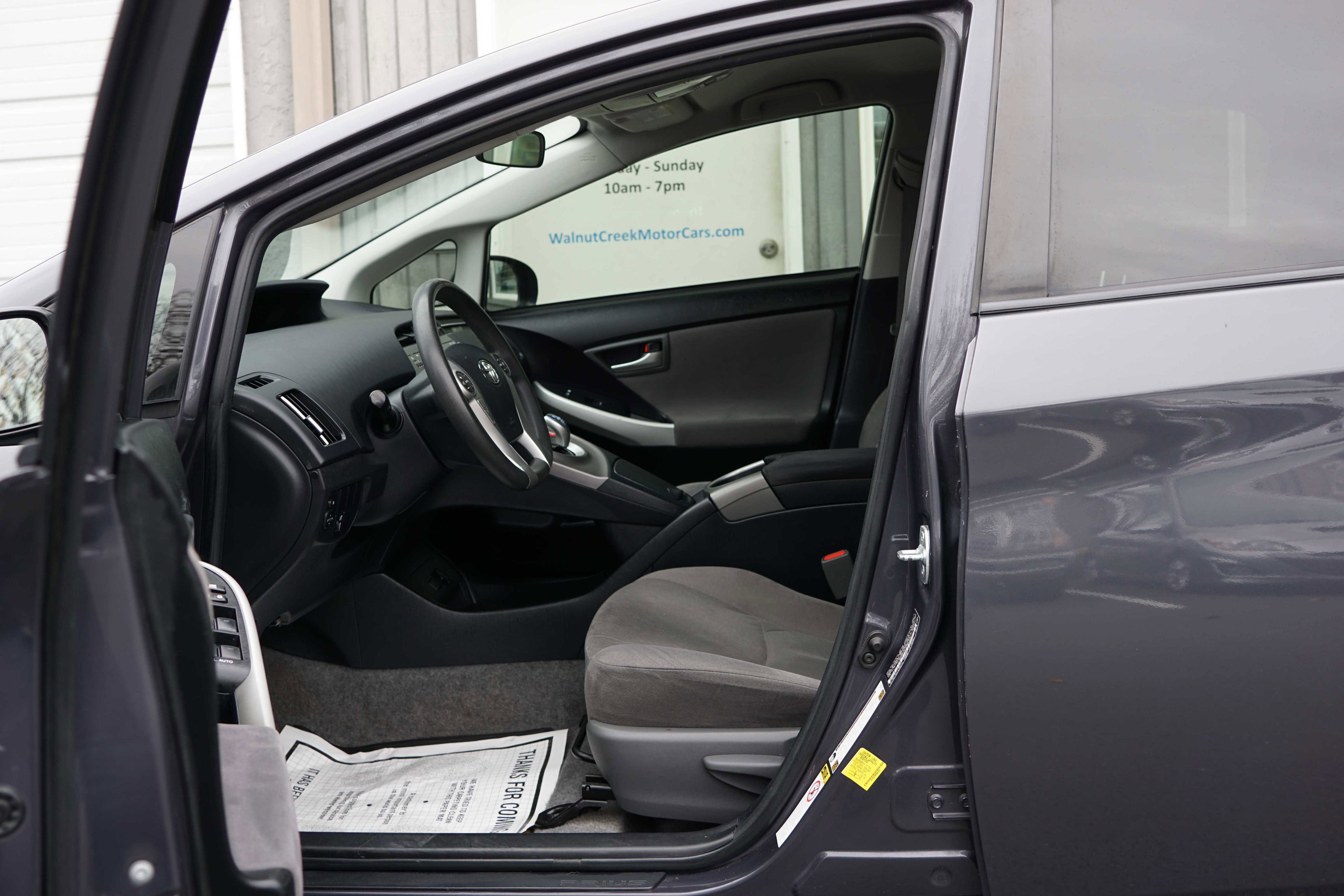 Used 2015 Toyota Prius Two image 38