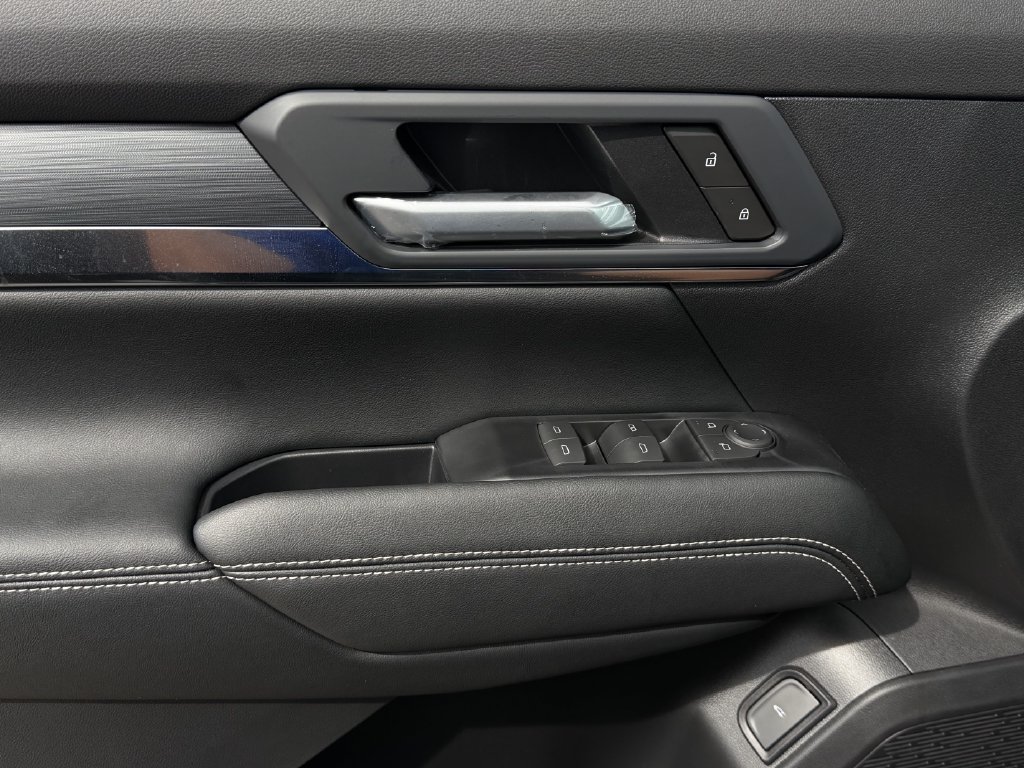 New 2027 GMC Terrain Elevation w/ Elevation Premium Package FWD image 21