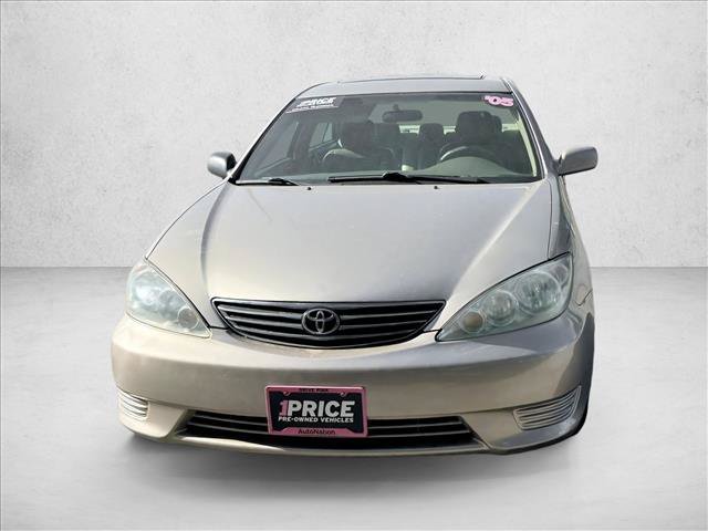 Used 2005 Toyota Camry LE FWD video 2