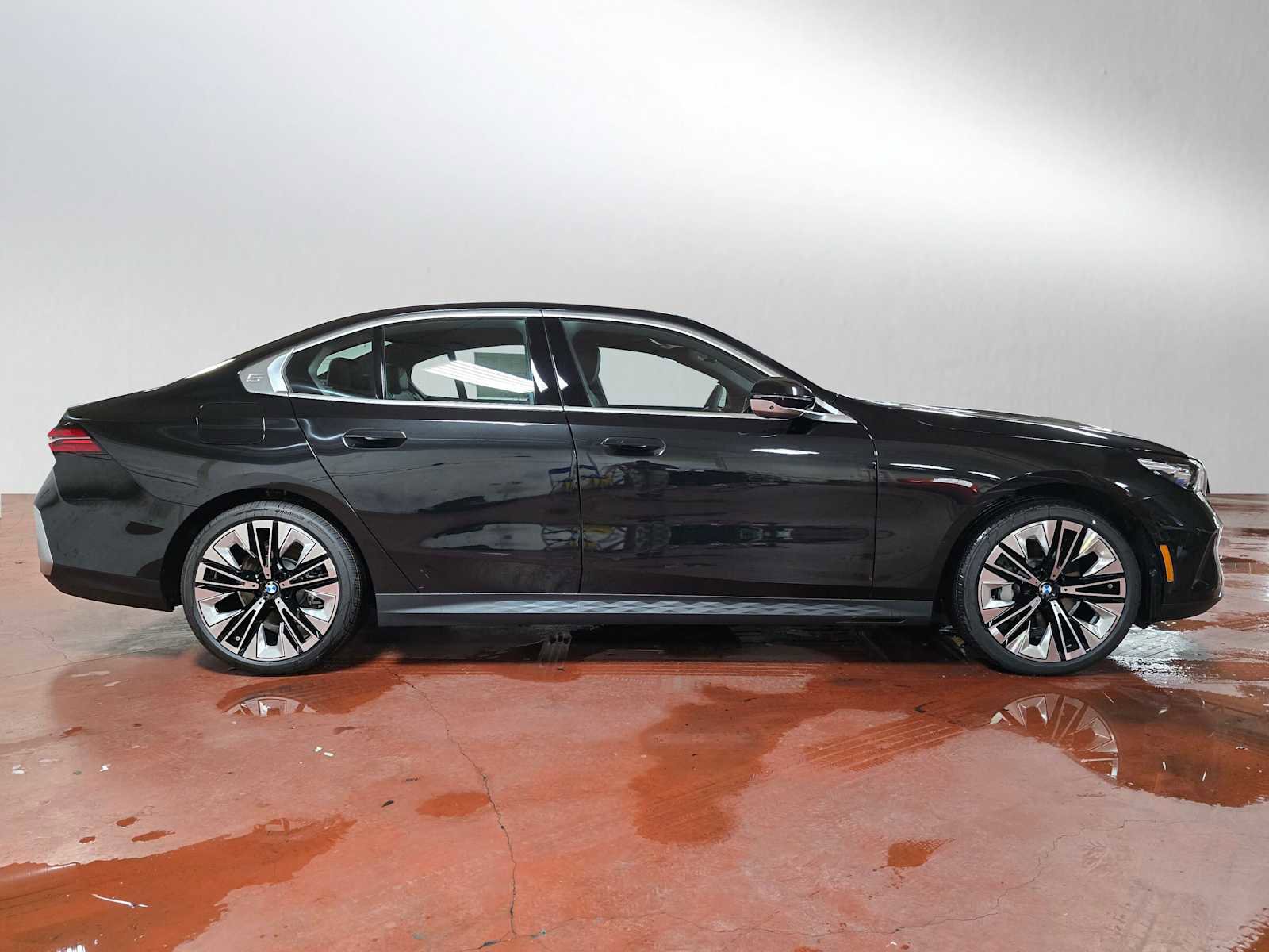 New 2026 BMW 530i xDrive 530i xDrive image 2