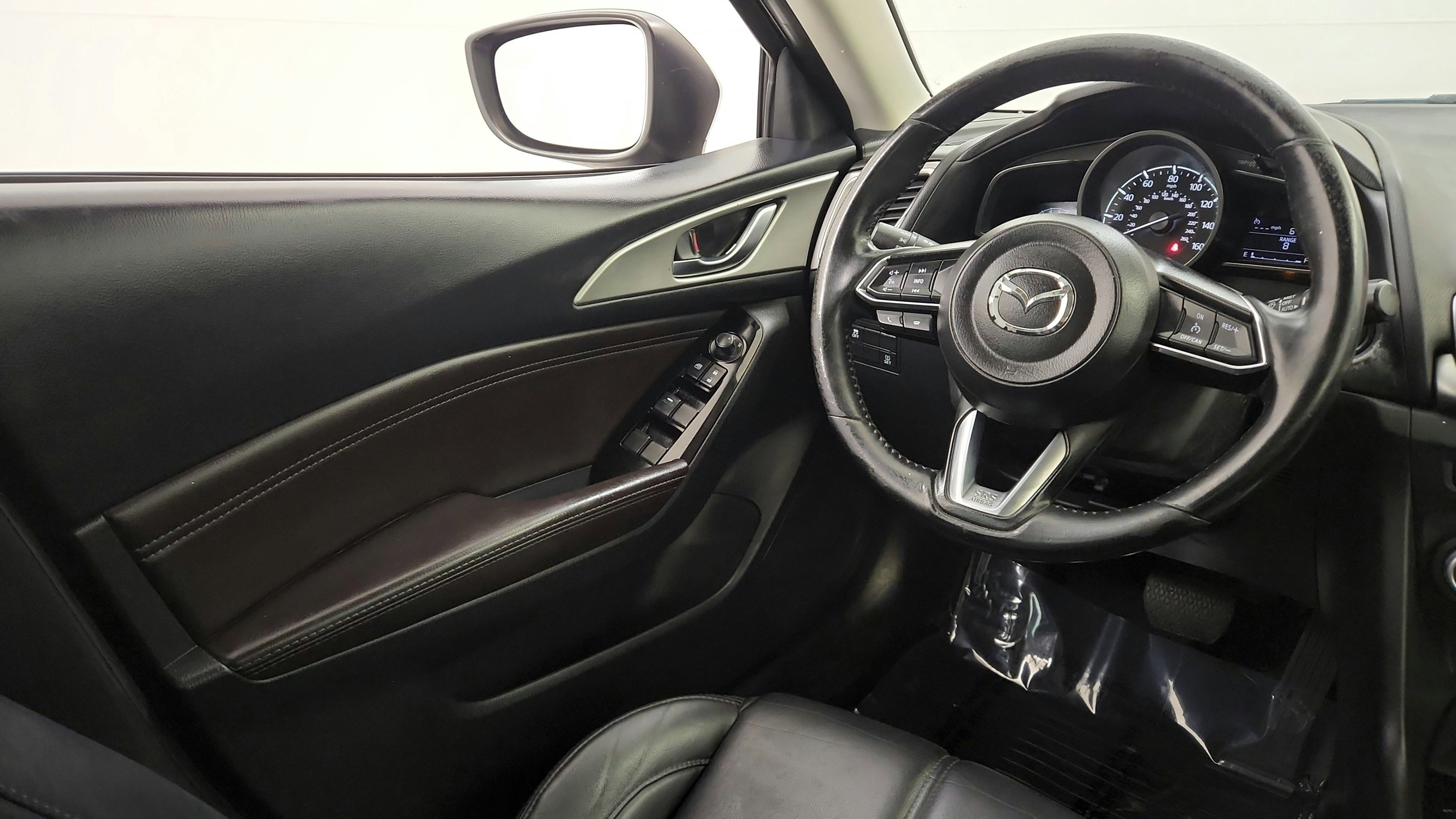 Used 2018 MAZDA MAZDA3 Touring FWD image 22