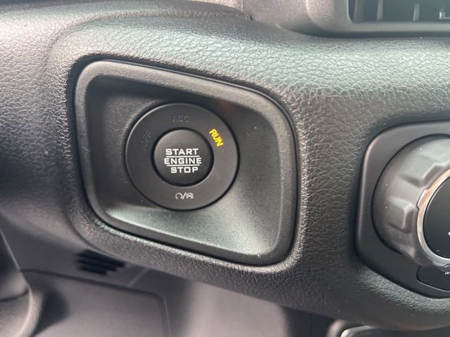 Used 2024 Jeep Gladiator Sport image 13