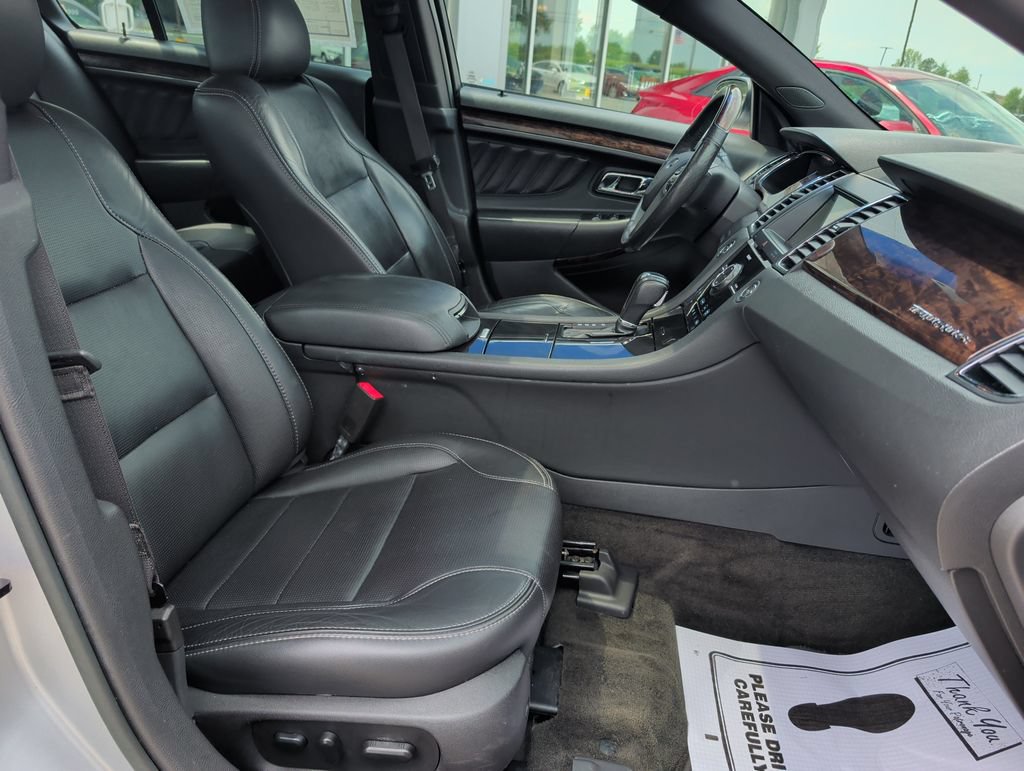 Used 2018 Ford Taurus Limited FWD image 23