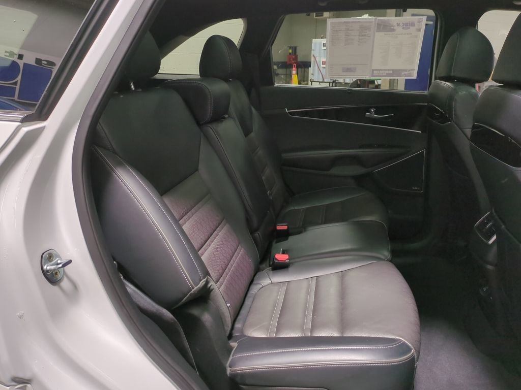 Used 2018 Kia Sorento SX image 10