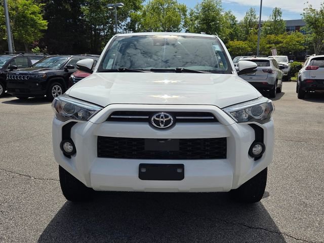 Used 2020 Toyota 4Runner SR5 Premium RWD image 2
