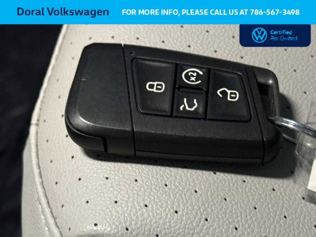 Used 2022 Volkswagen Tiguan SE R-Line FWD image 28