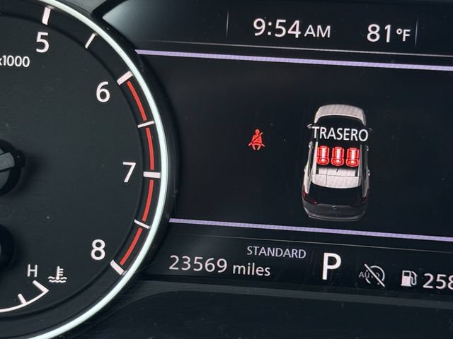 Used 2024 Nissan Rogue SV w/ SV Premium Package FWD image 15