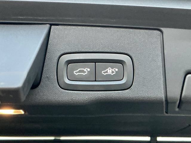 Used 2020 Volvo XC60 T6 Inscription AWD/4WD image 30